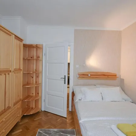 Vicente'S Apartment Eger Exterior photo